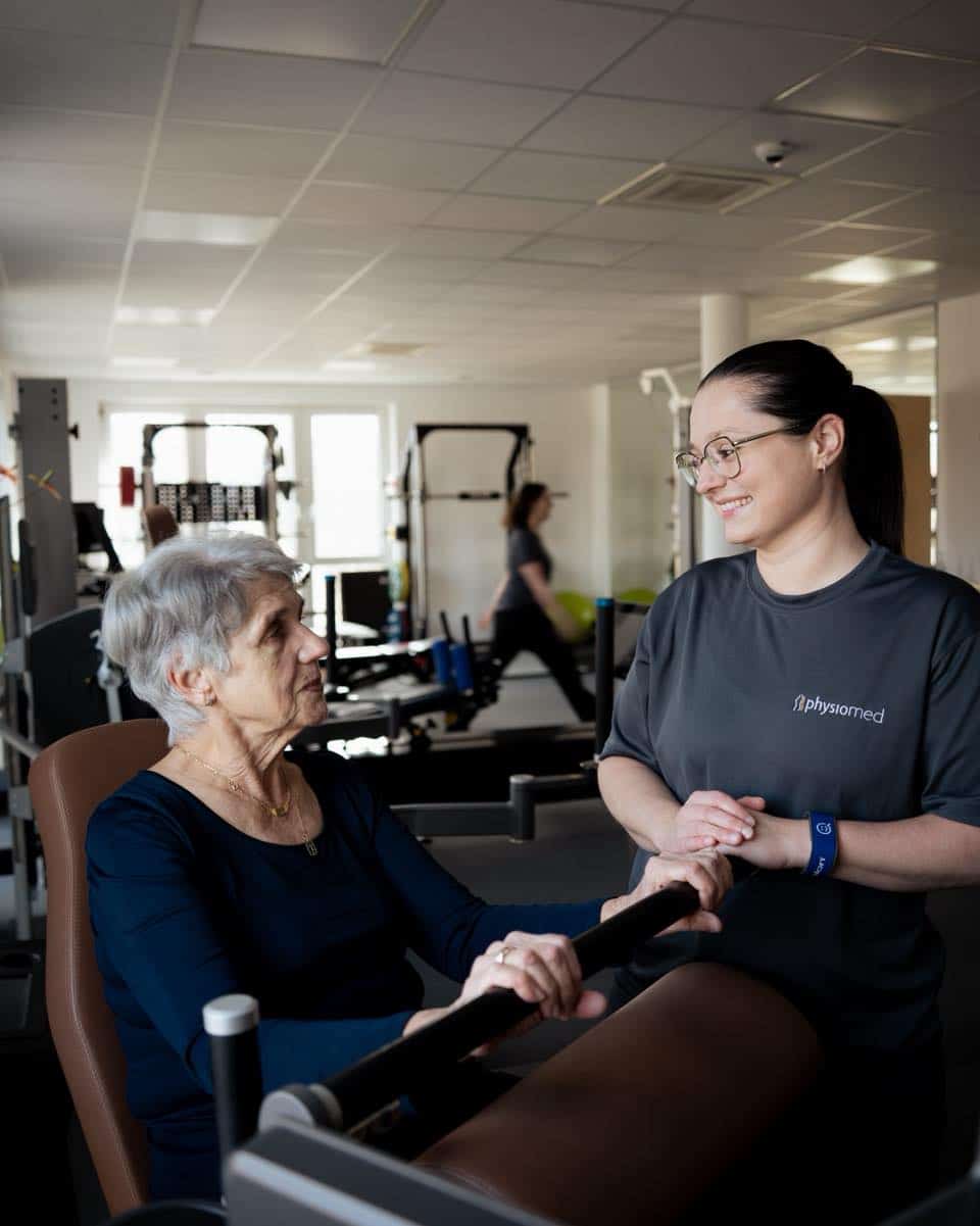 💪 Training mit Herz & Fachwissen – im physiomed!

Bei uns findest du Physiotherapie und professionell begleitetes Training unter einem Dach.
Unser Fachpersonal – Physios & Sportwissenschaftler – erstellt individuelle Trainingspläne und achtet auf saubere Technik. So trainierst du sicher, effektiv und ganz auf deine Ziele abgestimmt.

✨ Warum Training so wichtig ist: 
• weniger Schmerzen
• bessere Haltung
• mehr Kraft & Energie
• ideal nach Verletzungen oder für den Neustart

Komm vorbei und erlebe Training, das wirklich zu dir passt – persönlich, kompetent und herzlich.
Wir freuen uns auf dich! 🤝

#physiomed #krafttraining #physiotherapie #gesundheit #trainingmitbetreuung