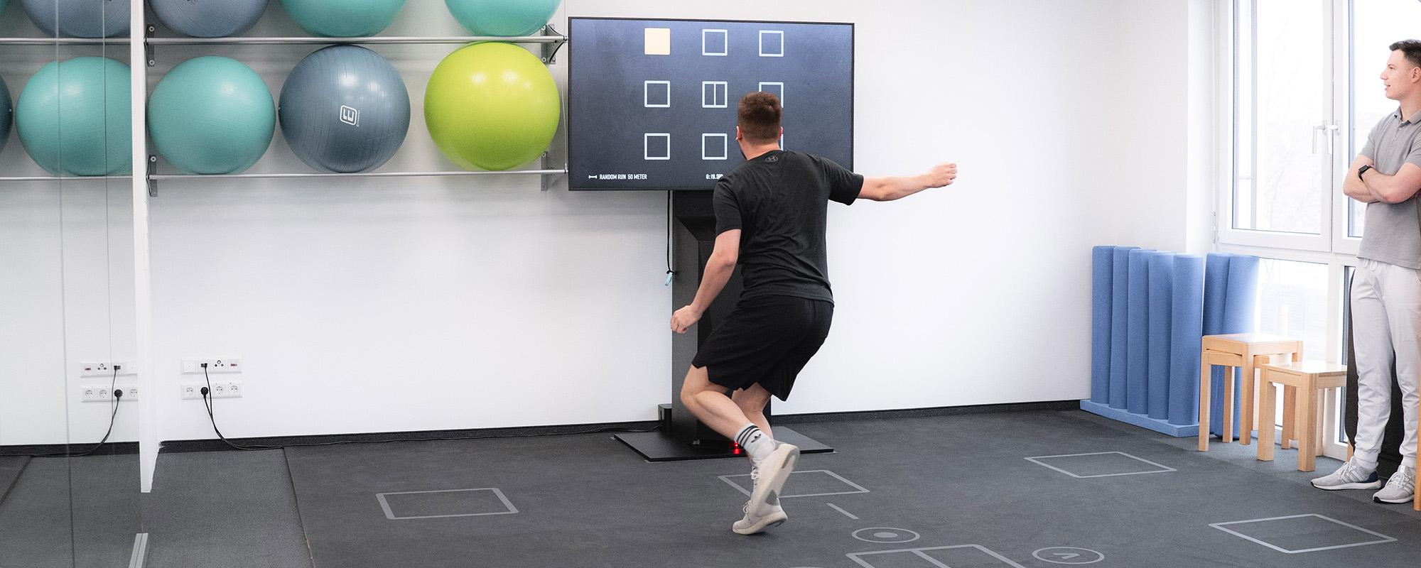 Neue Trainingsgerät im Therapiezentrum physiomed ist der SKILLCOURT.