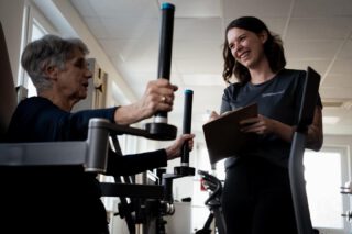 ✨ Bei uns steht echte Betreuung im Mittelpunkt! ✨

Im Physiomed trainierst du nicht einfach nur – du wirst begleitet.
Unser fachkundiges Team ist jederzeit an deiner Seite, um dich sicher, motiviert und individuell durch dein Training zu führen. 💪

🤝 Persönlich. Familiär. Kompetent.
Wir nehmen uns Zeit für dich, hören zu und passen dein Training an deine Ziele an.
Bei uns bist du keine Nummer – du bist Teil unserer Physiomed-Familie! ❤️

🔥 Training schon ab 14,90 € pro Woche
Starte jetzt und erlebe, wie sich Training mit echter Betreuung anfühlt!

📍 Komm vorbei – wir freuen uns auf dich!